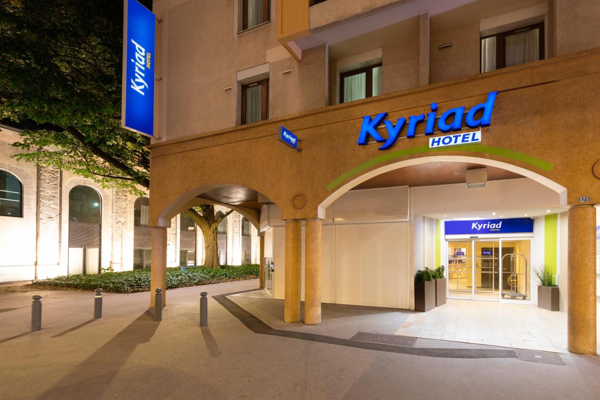 Kyriad Chambery Centre - Hotel Et Residence מראה חיצוני תמונה